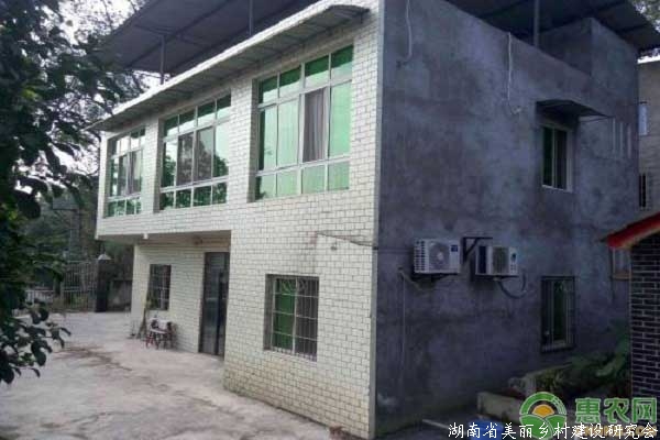 农村房产和宅基地的归属问题